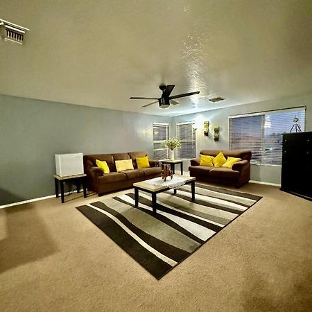 Cozy Private Room With Shared Bathroom Inside A House Phoenix Exterior foto